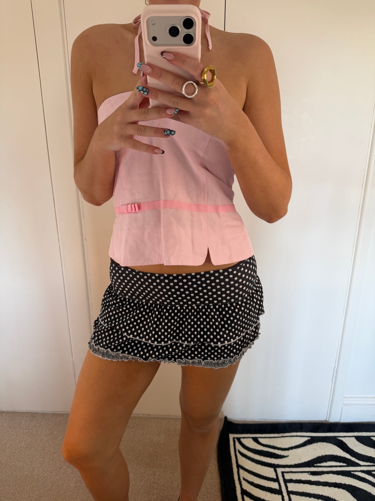 mini skirt