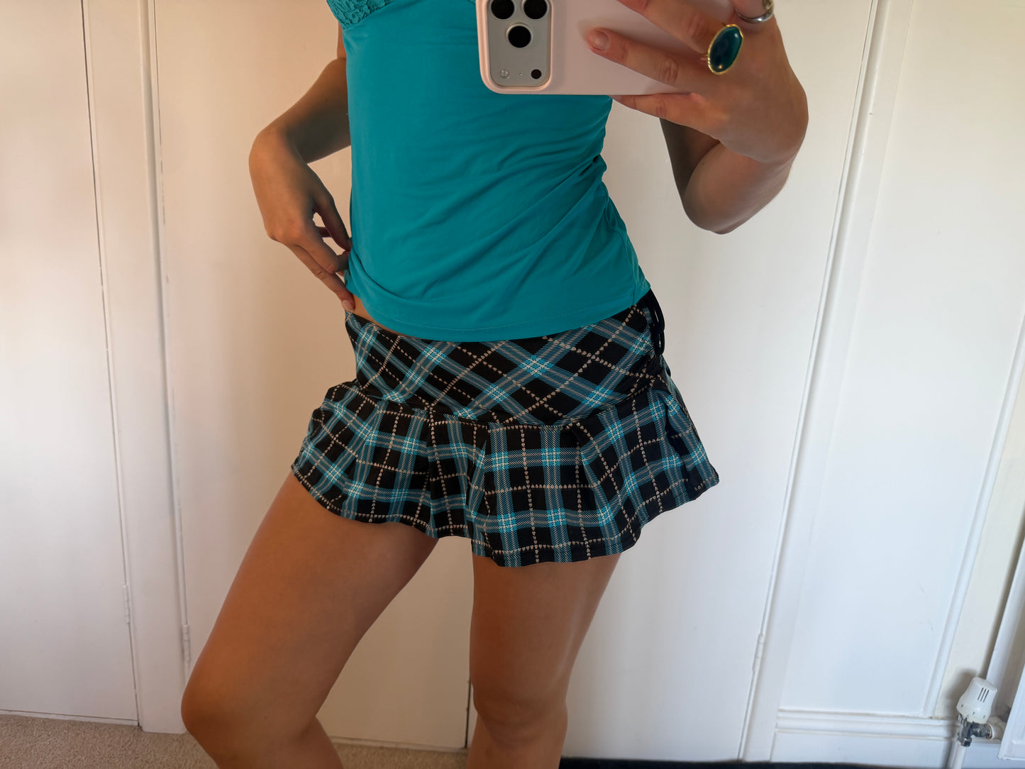 2000s mini skirt