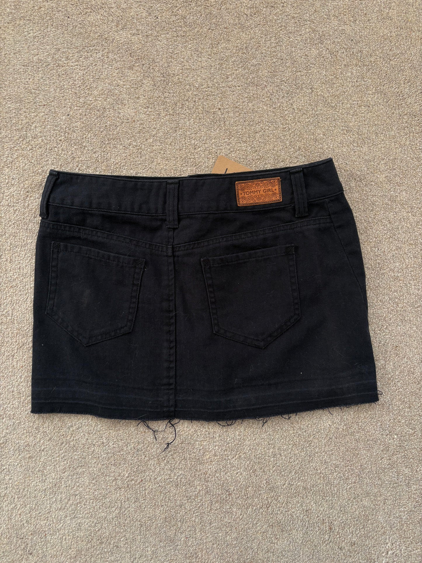 tommy hilfiger mini skirt