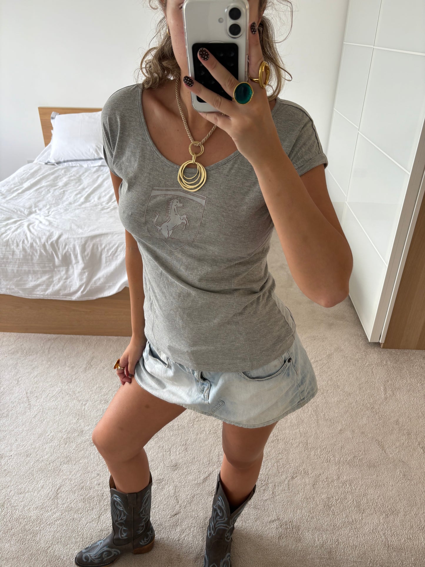 ferrari top