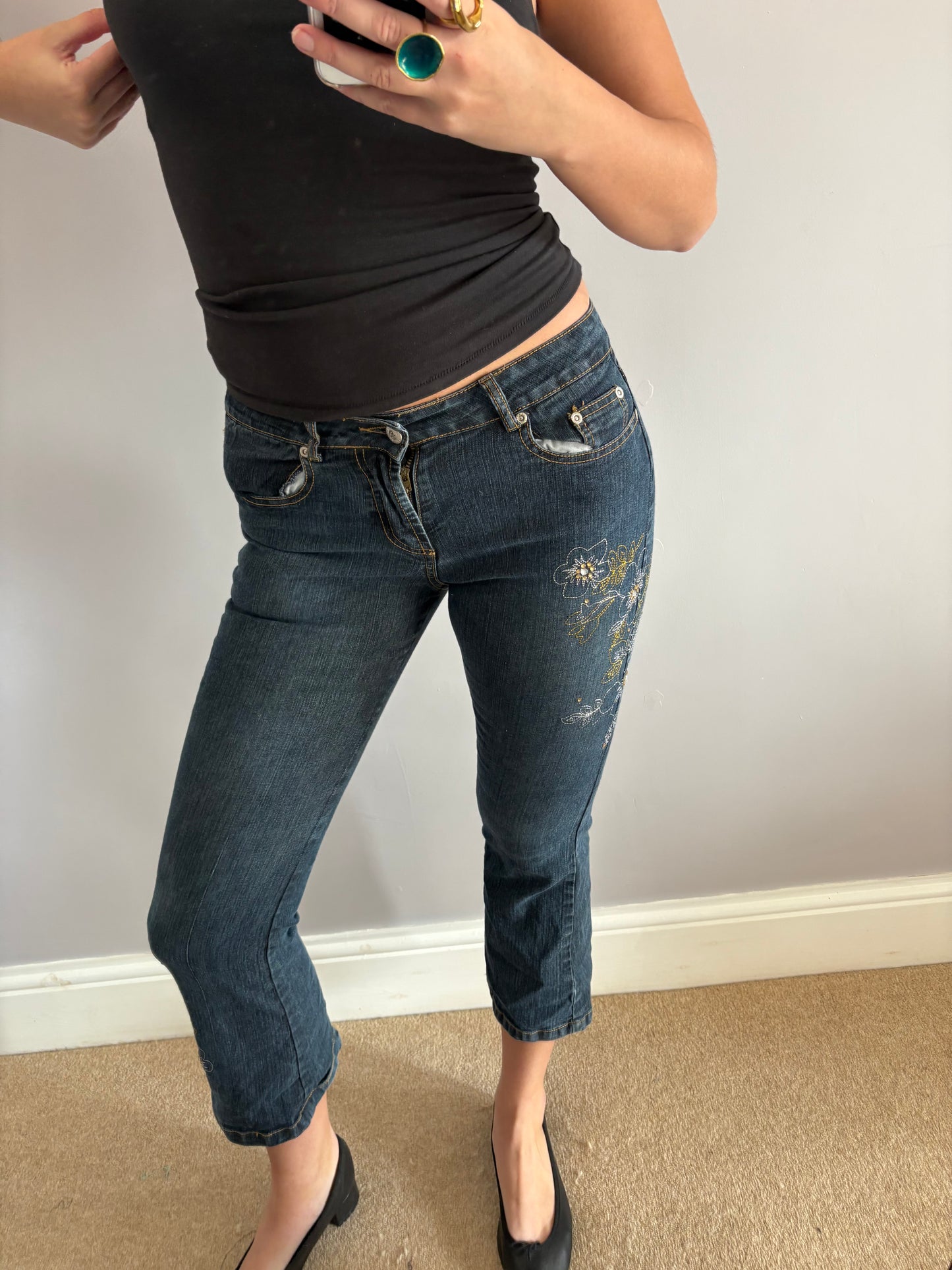 carrie bradshaw capri jeans