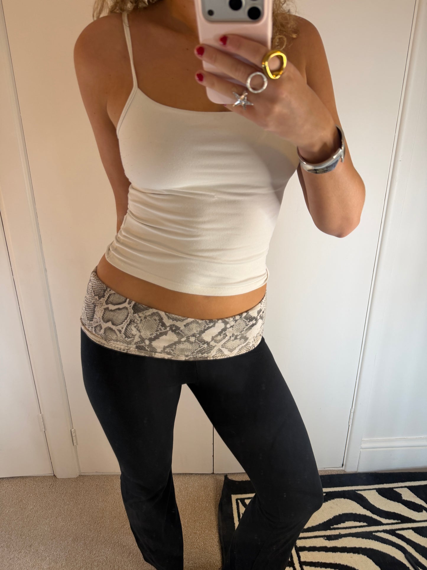 vs snake leggings