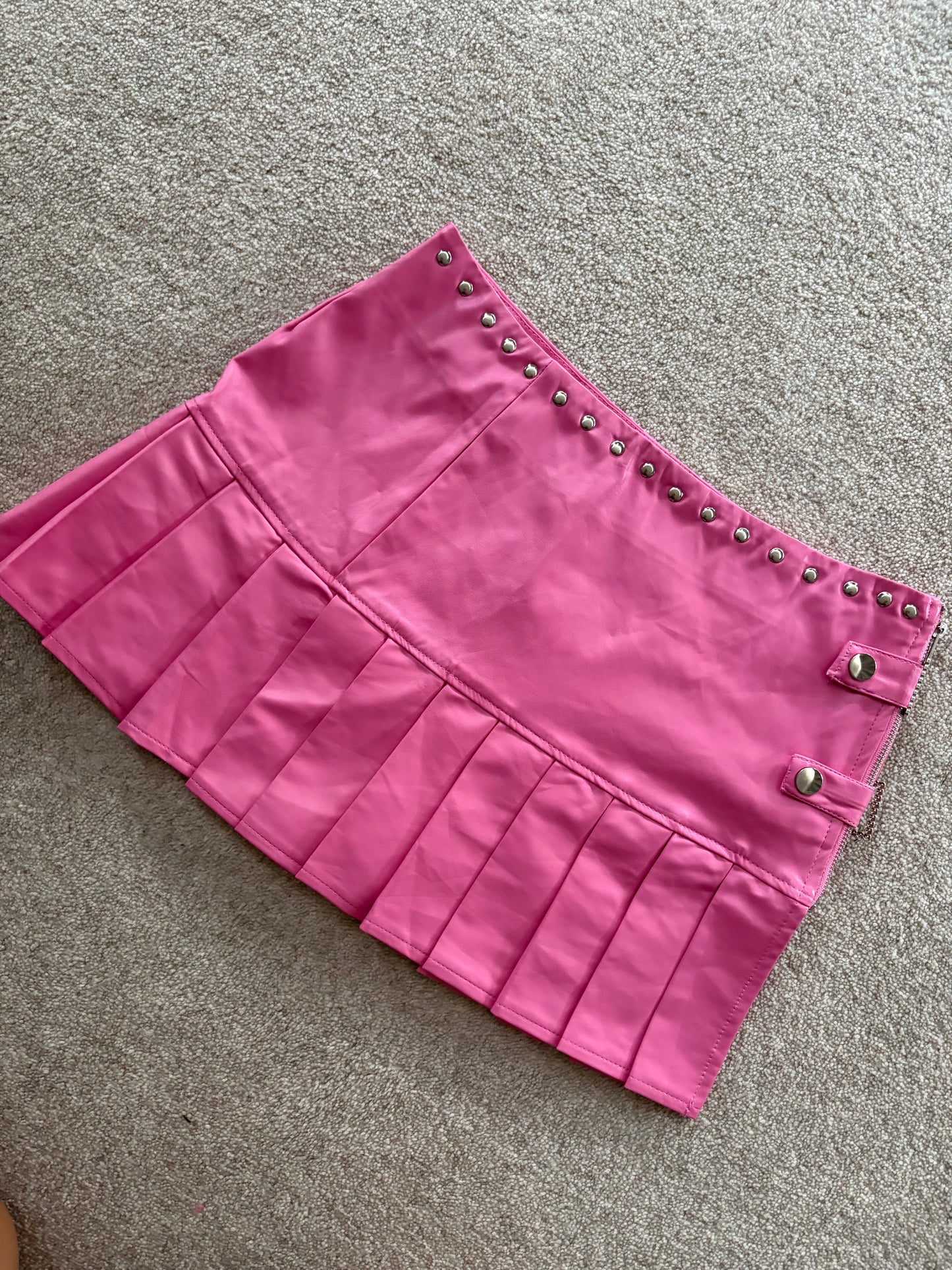 pink mini skirt