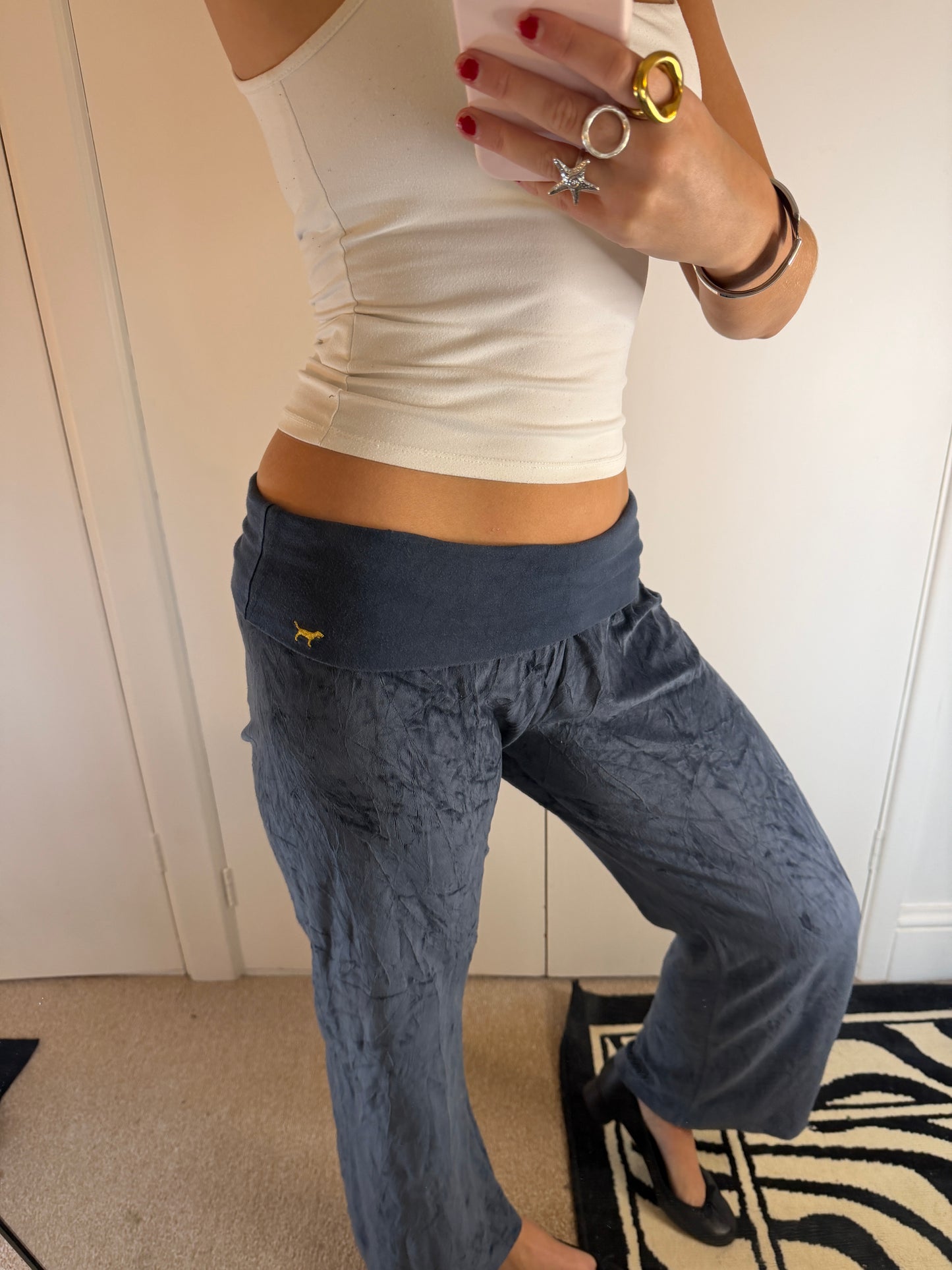 vs trousers