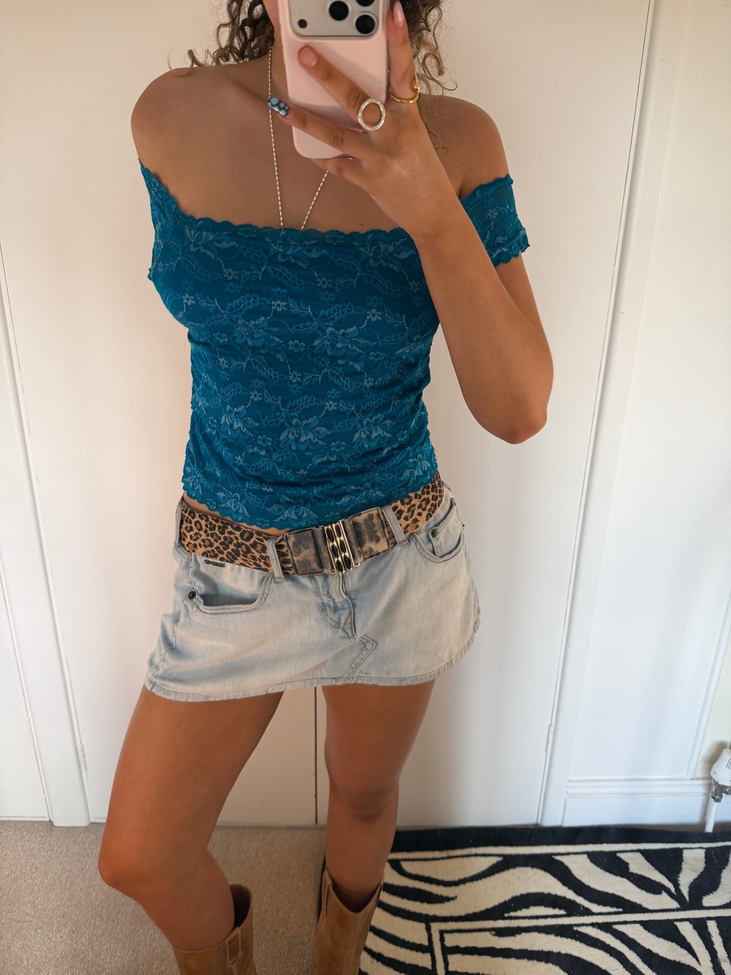 laced top