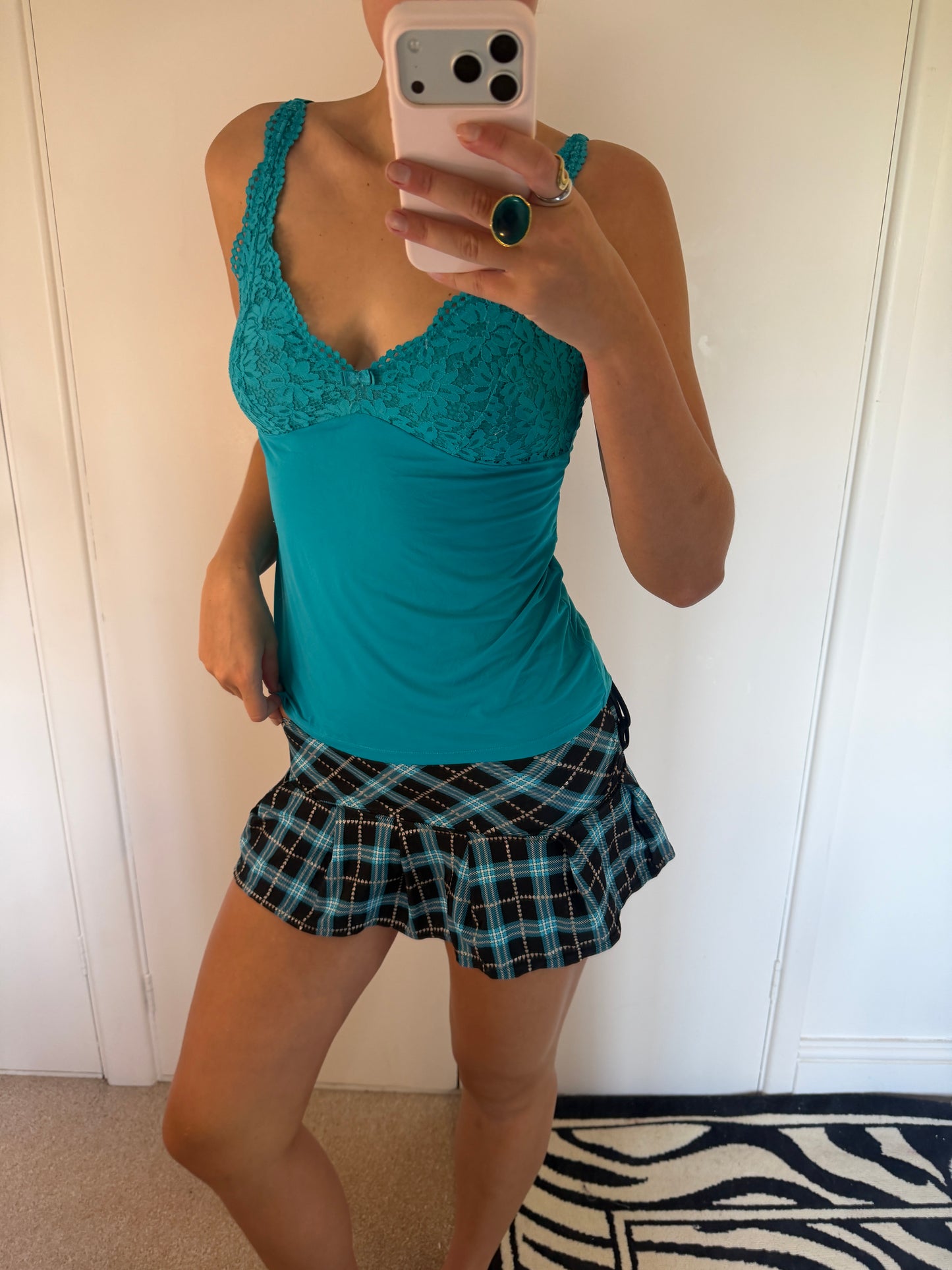 2000s mini skirt