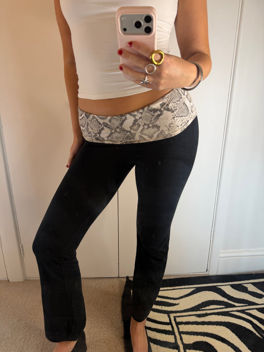 vs snake leggings