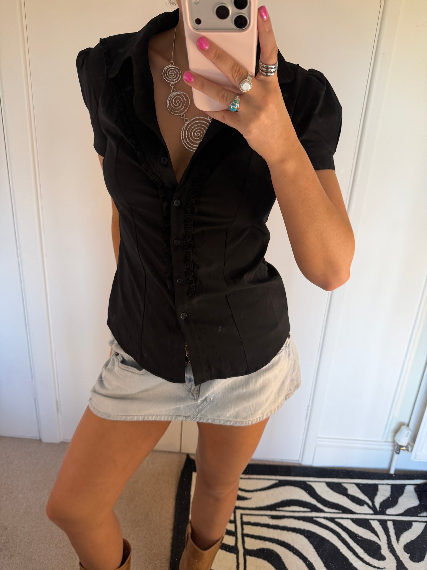 black shirt
