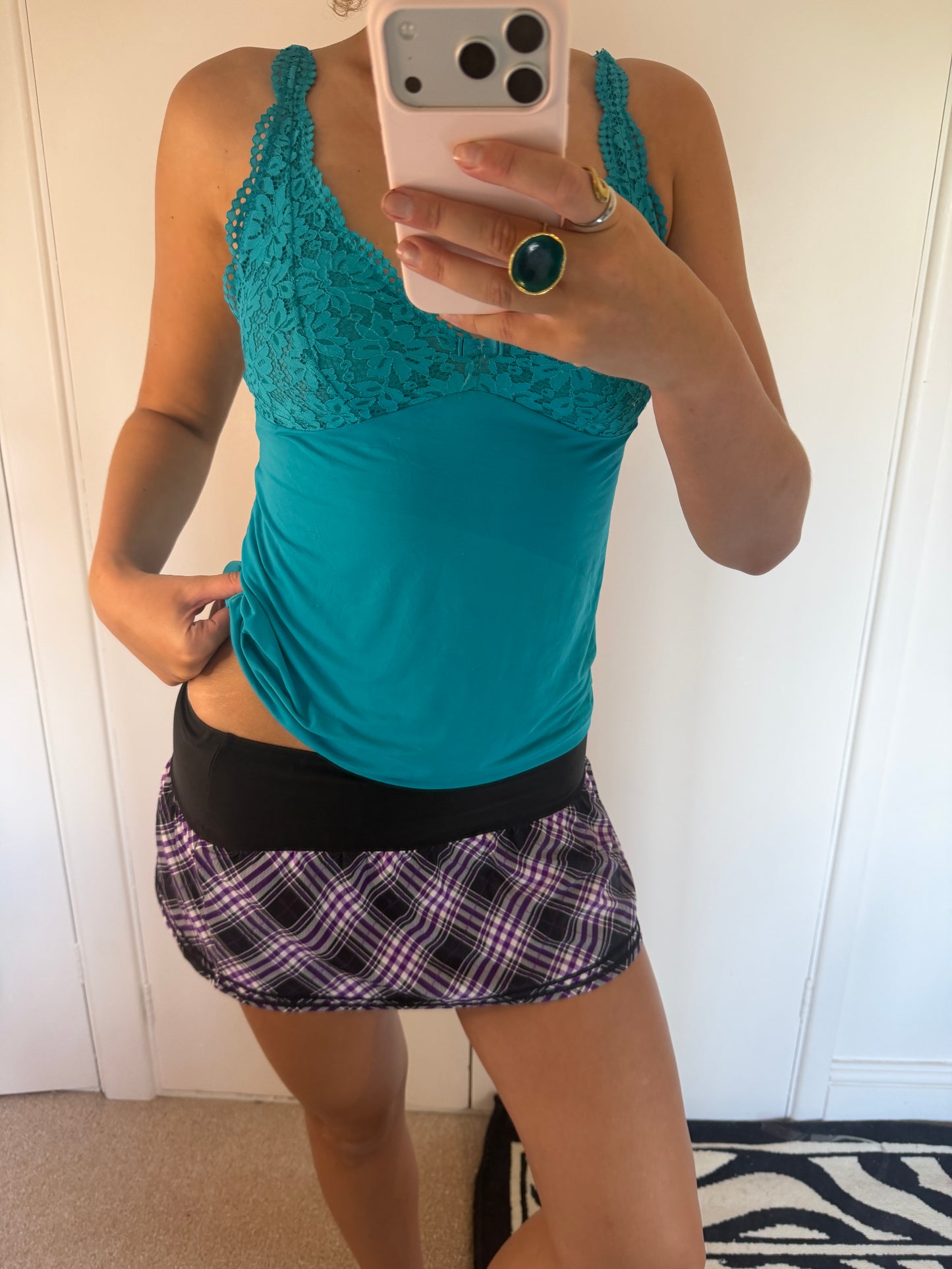 2000s mini skirt