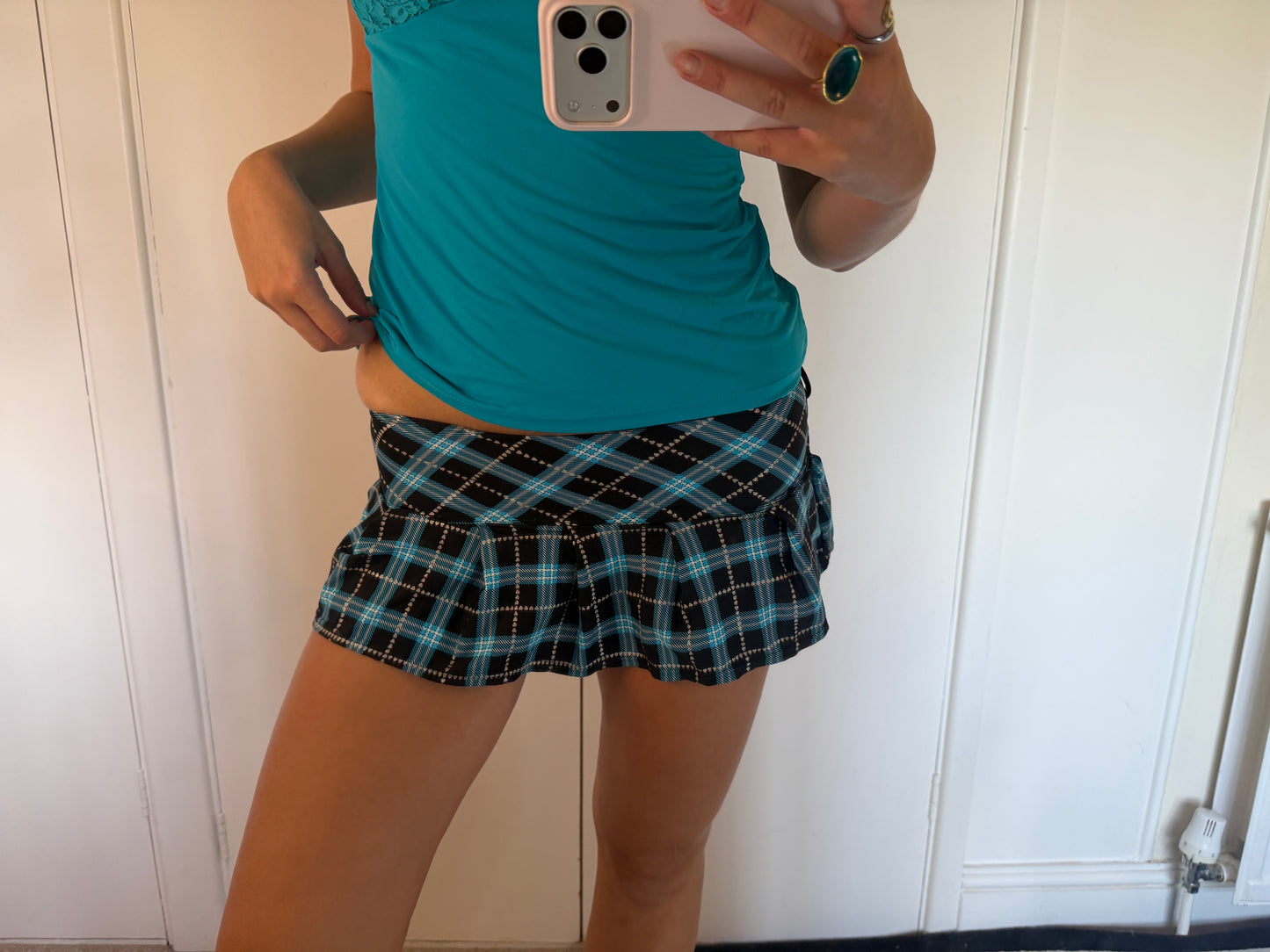 2000s mini skirt