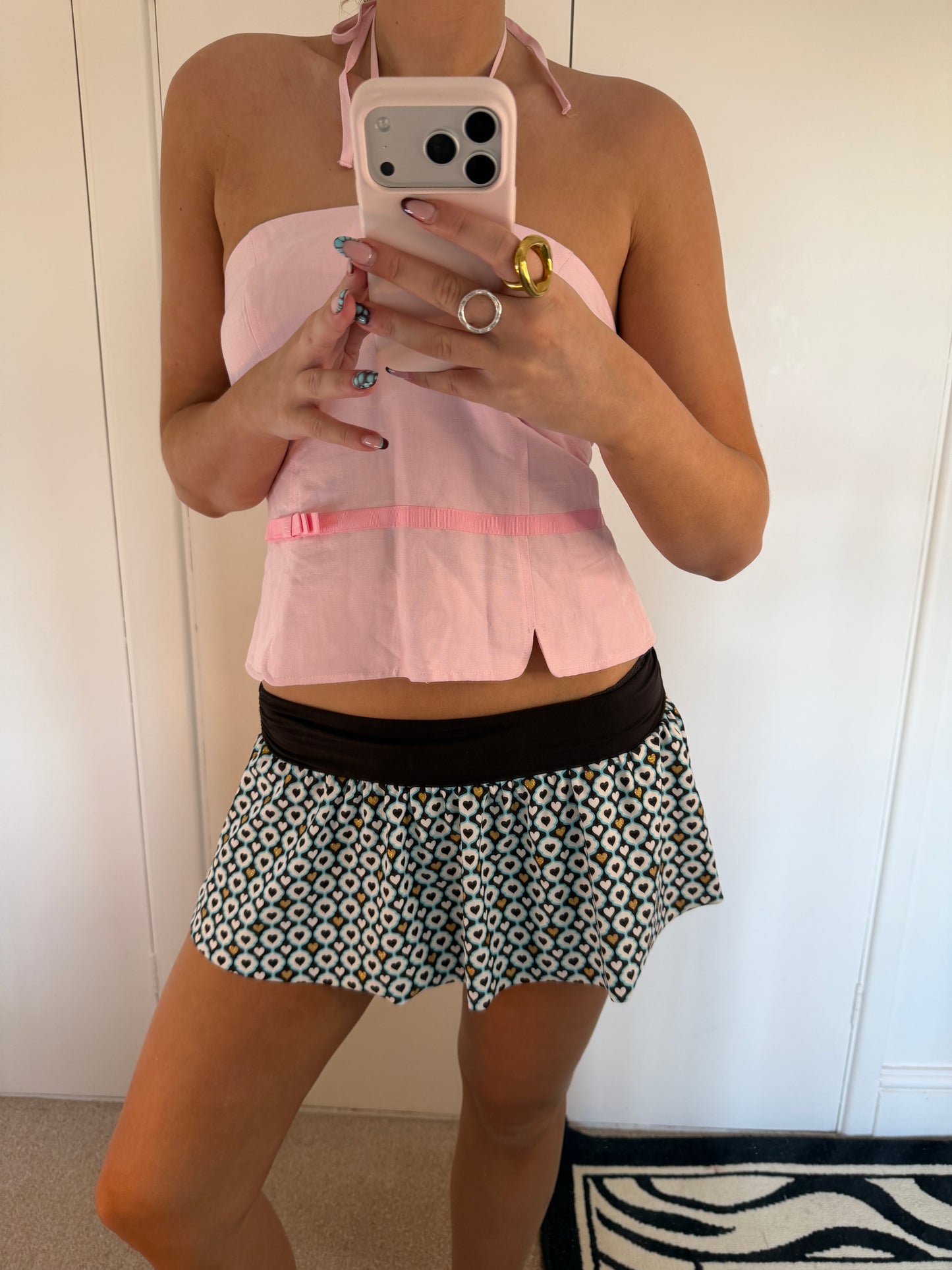 mini skirt