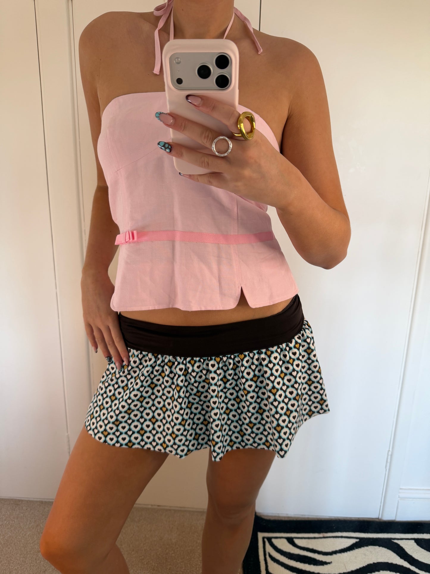 mini skirt