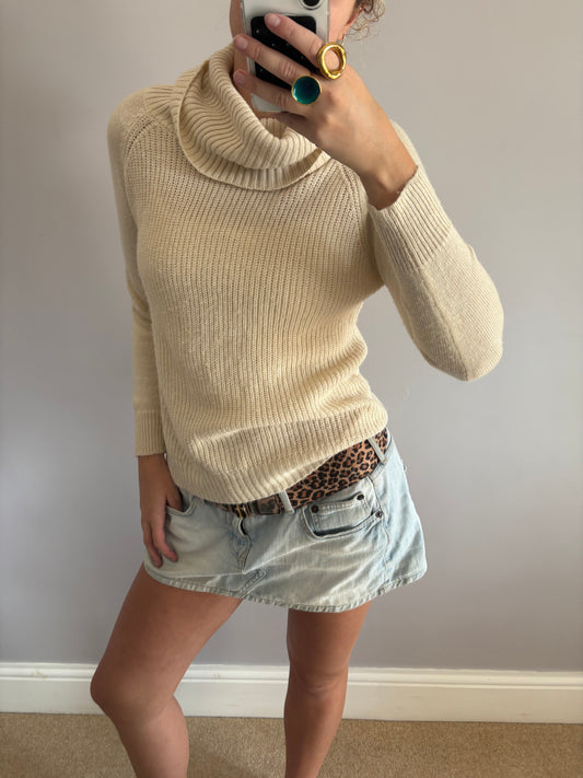 knitted sweater