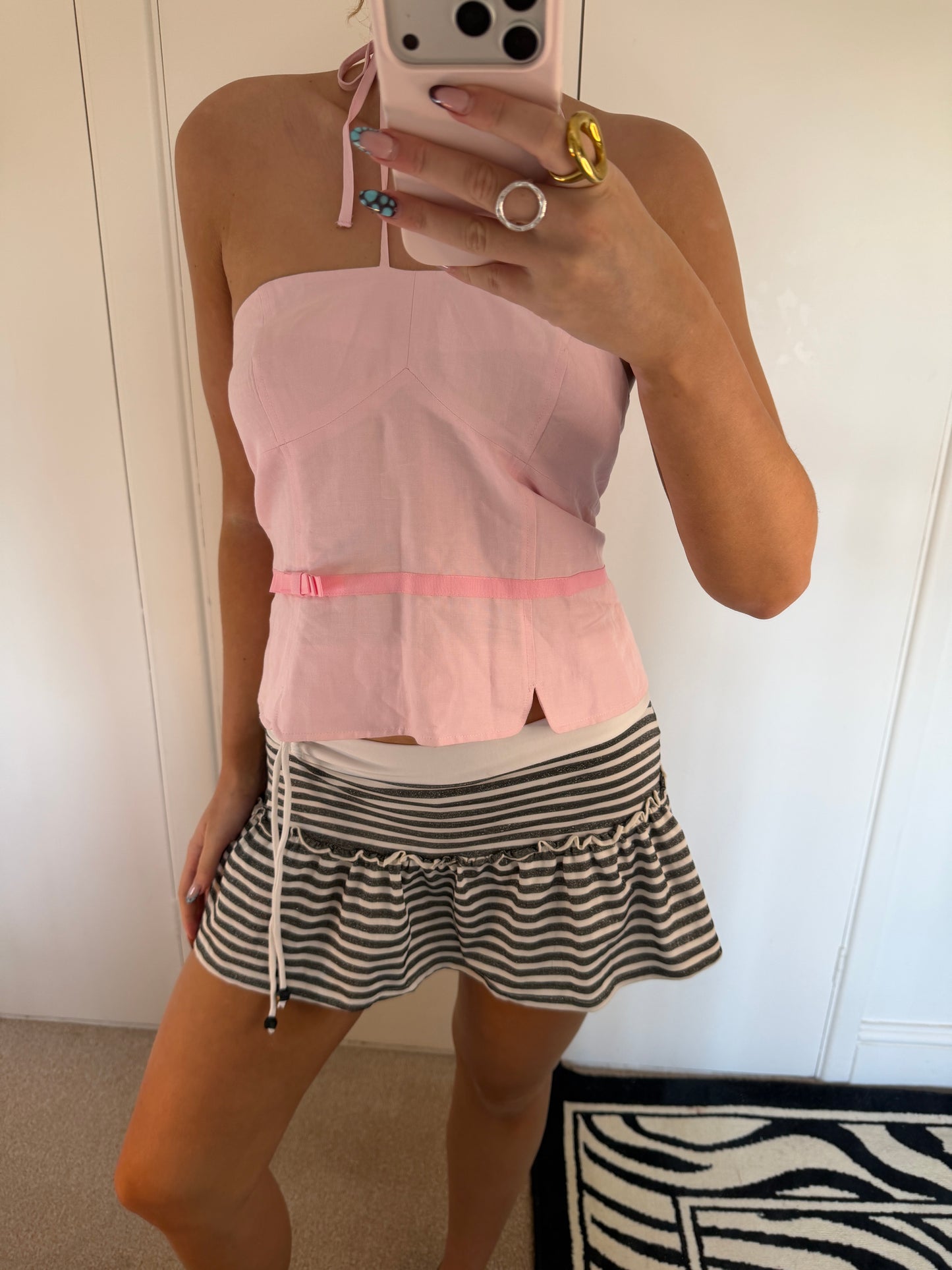 mini skirt
