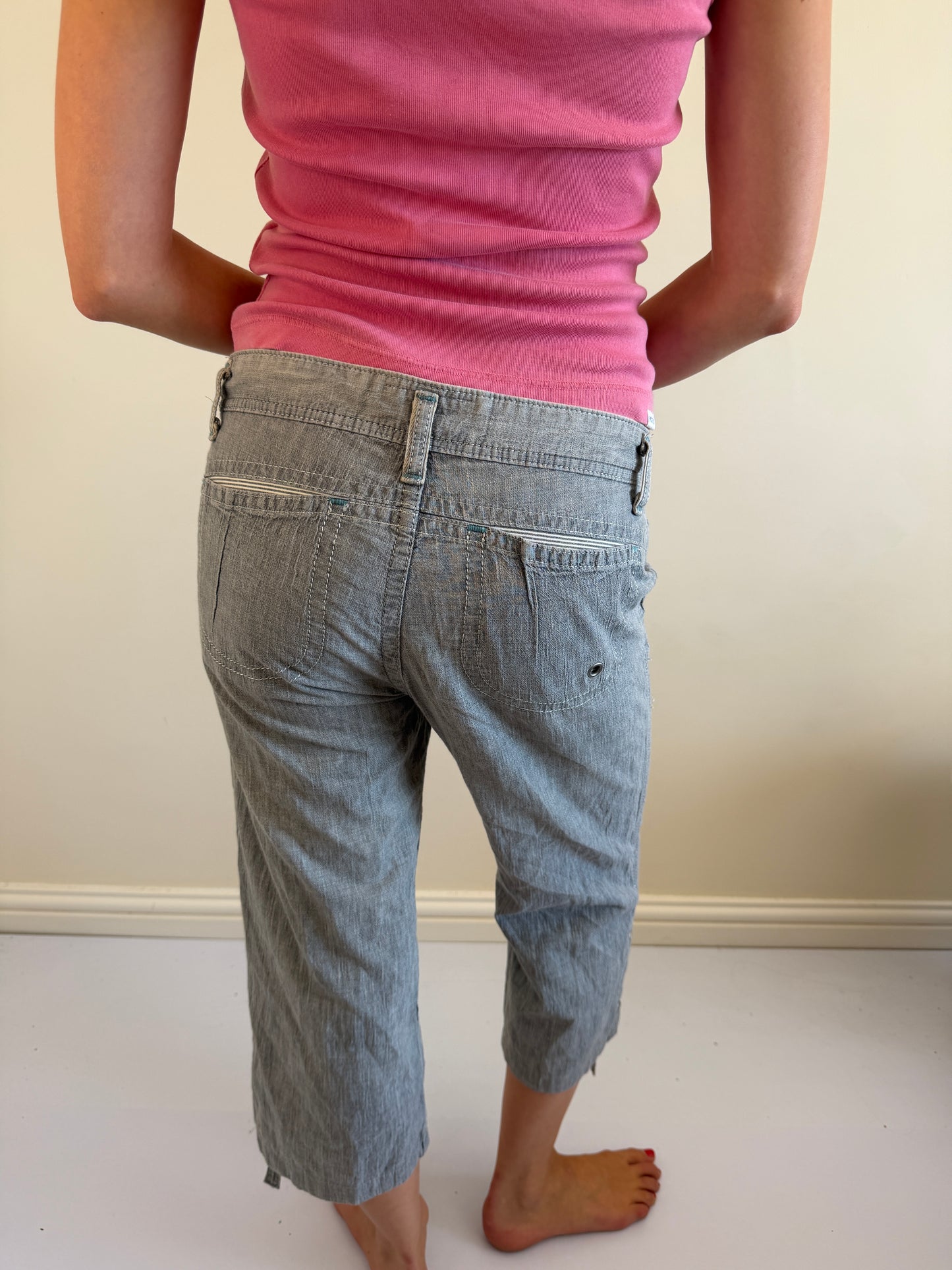capris (pinned)