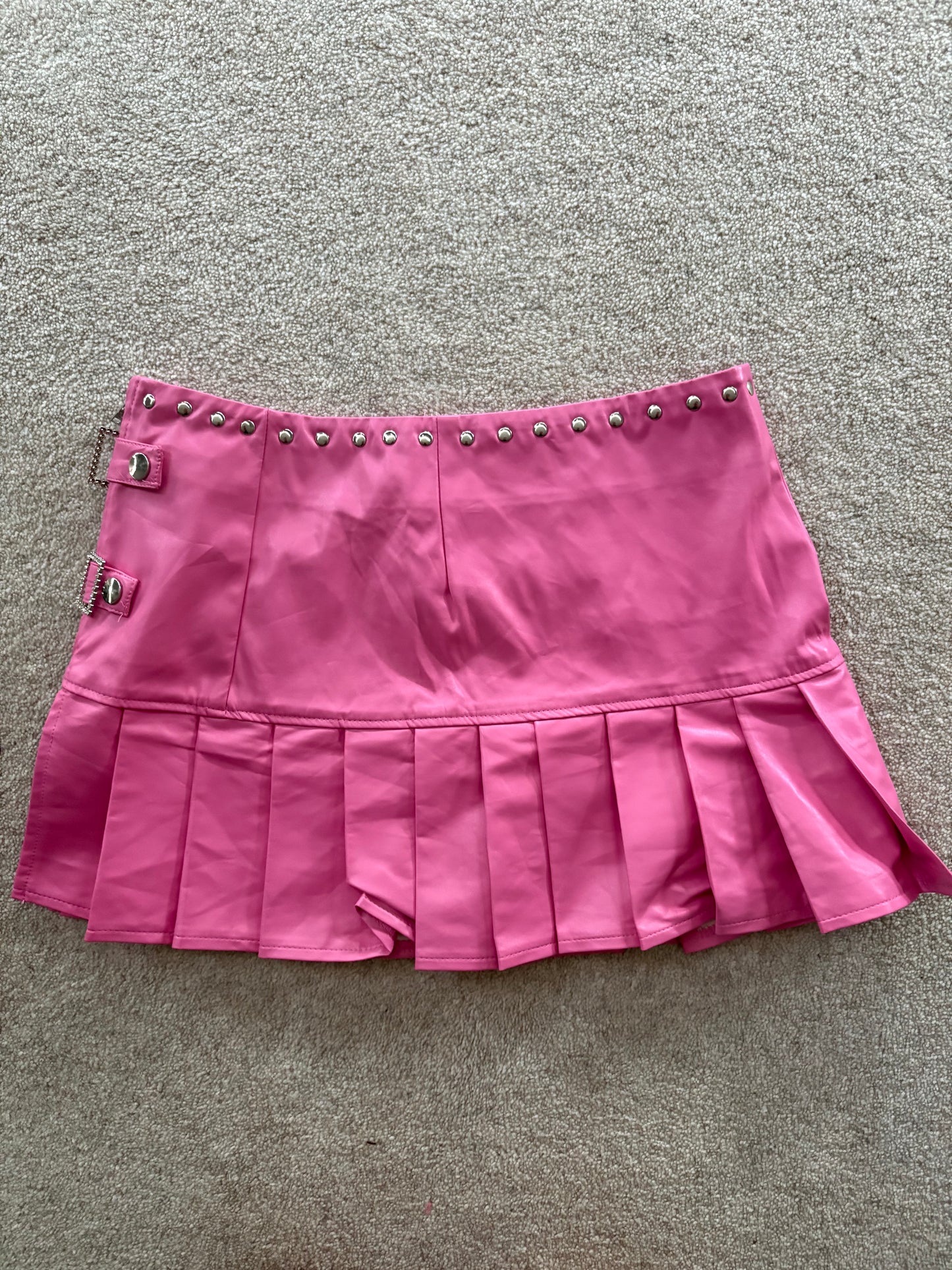 pink mini skirt