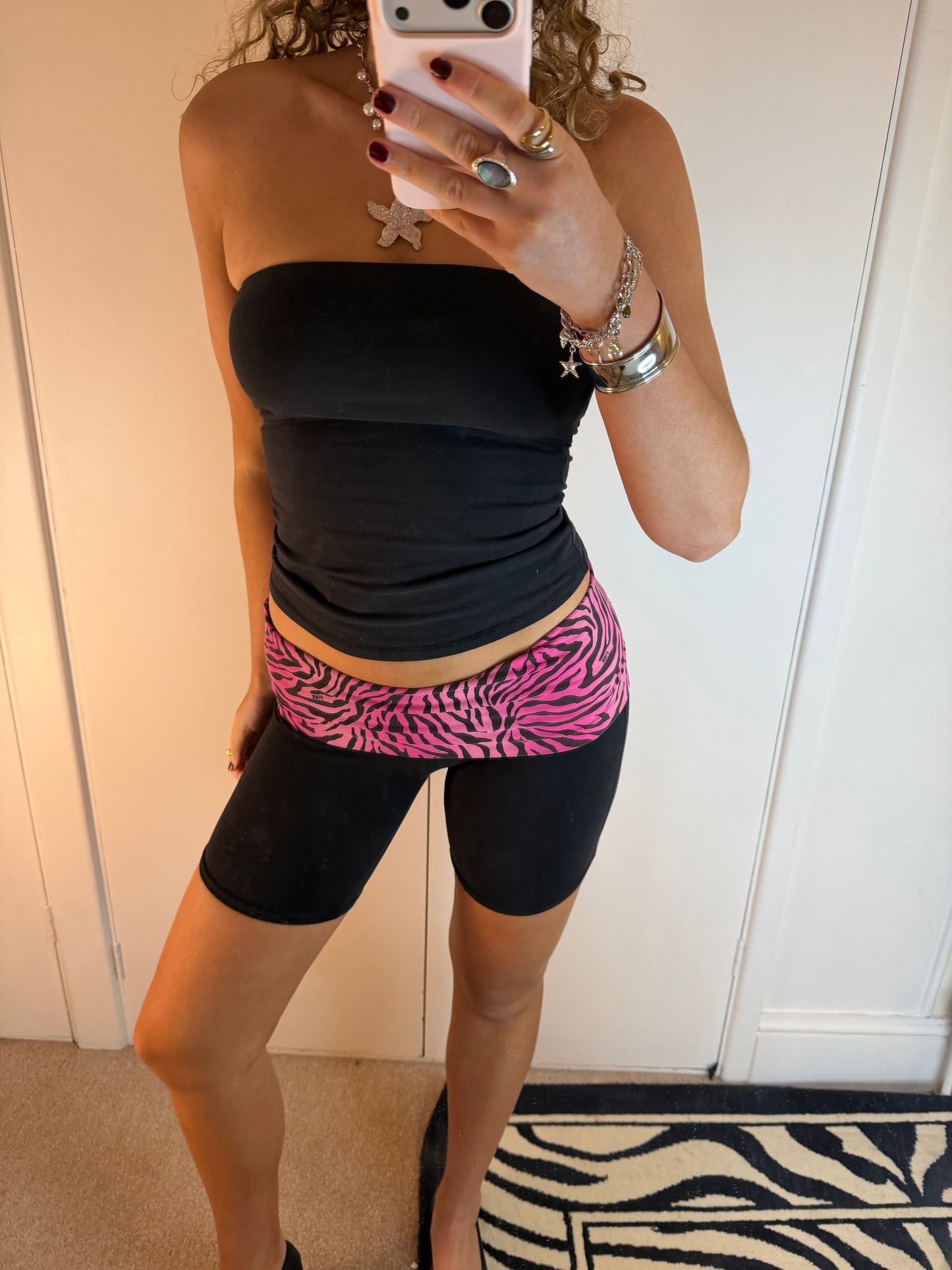 vs rare fold shorts