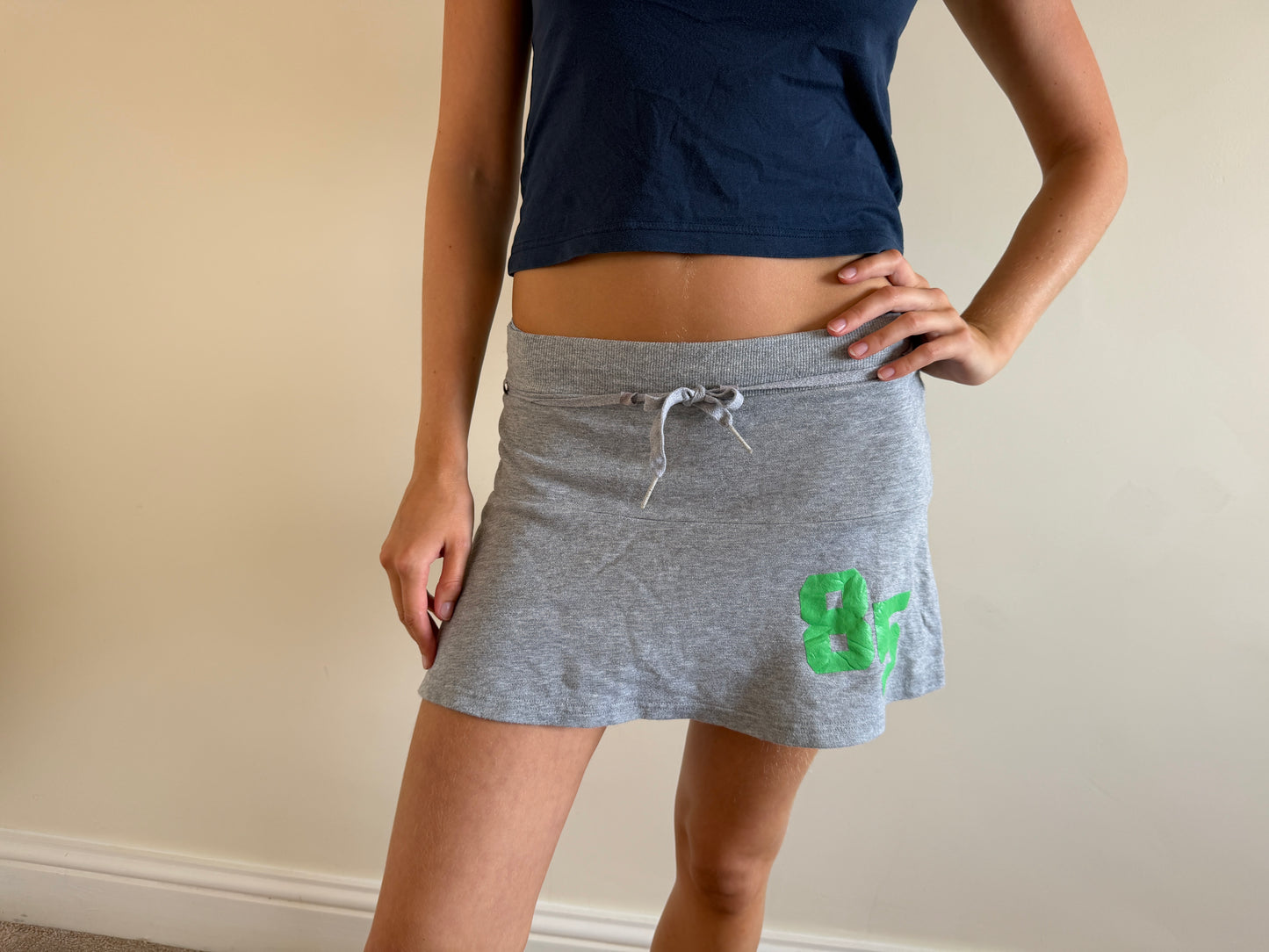 85 mini skirt