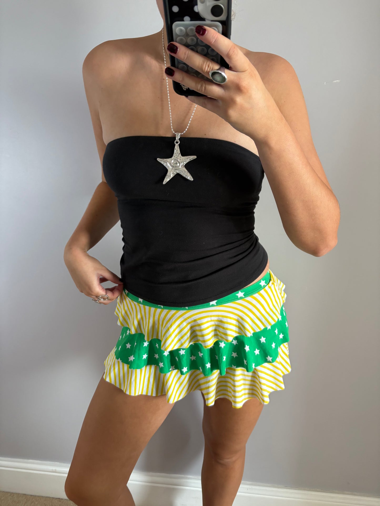 star mini skirt