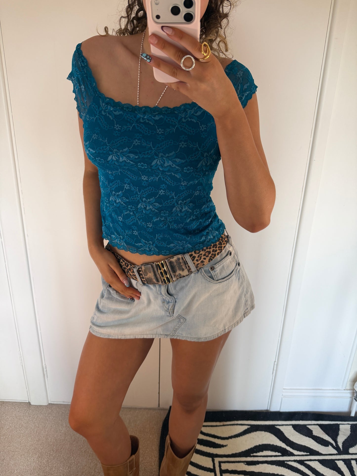 laced top