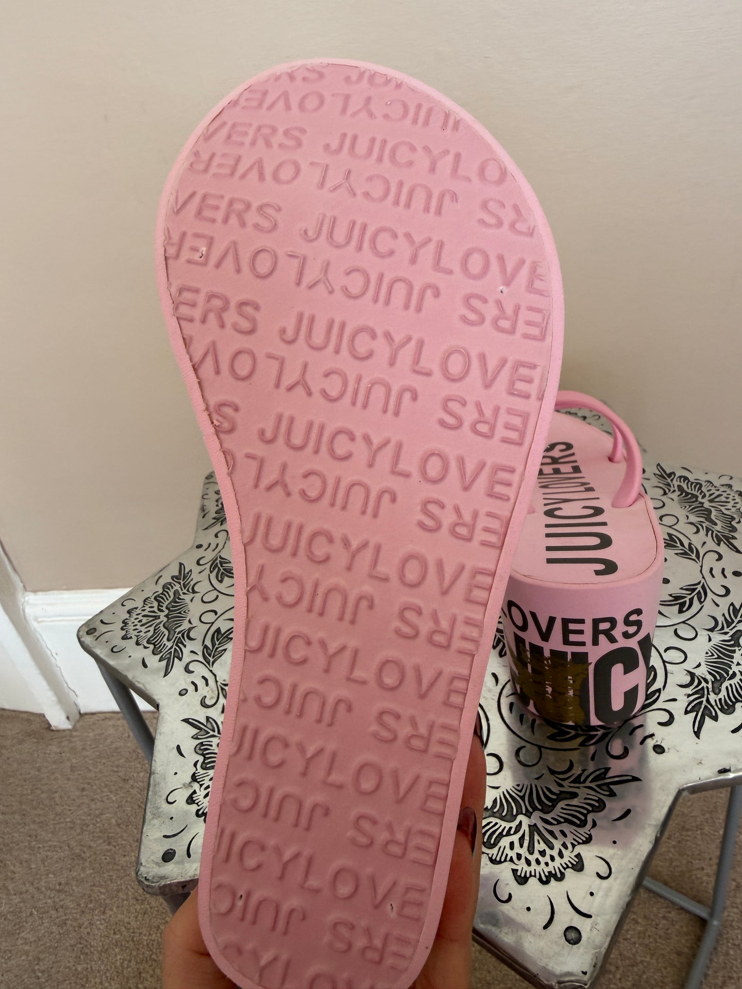 juicy flip flops