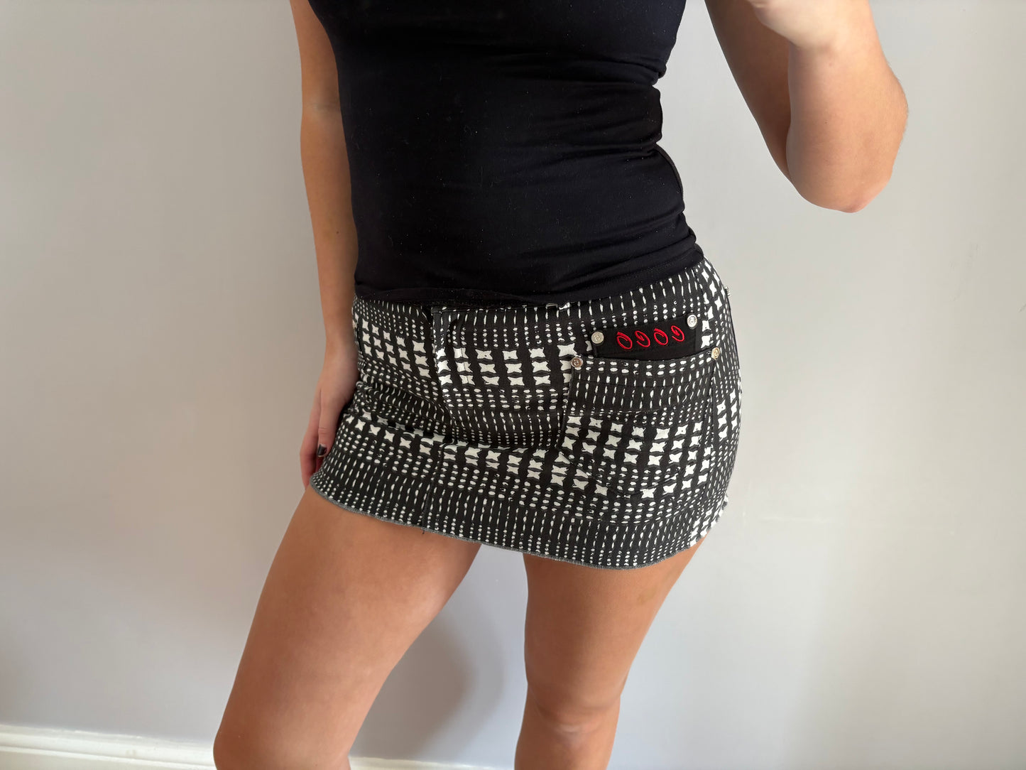 y2k mini skirt
