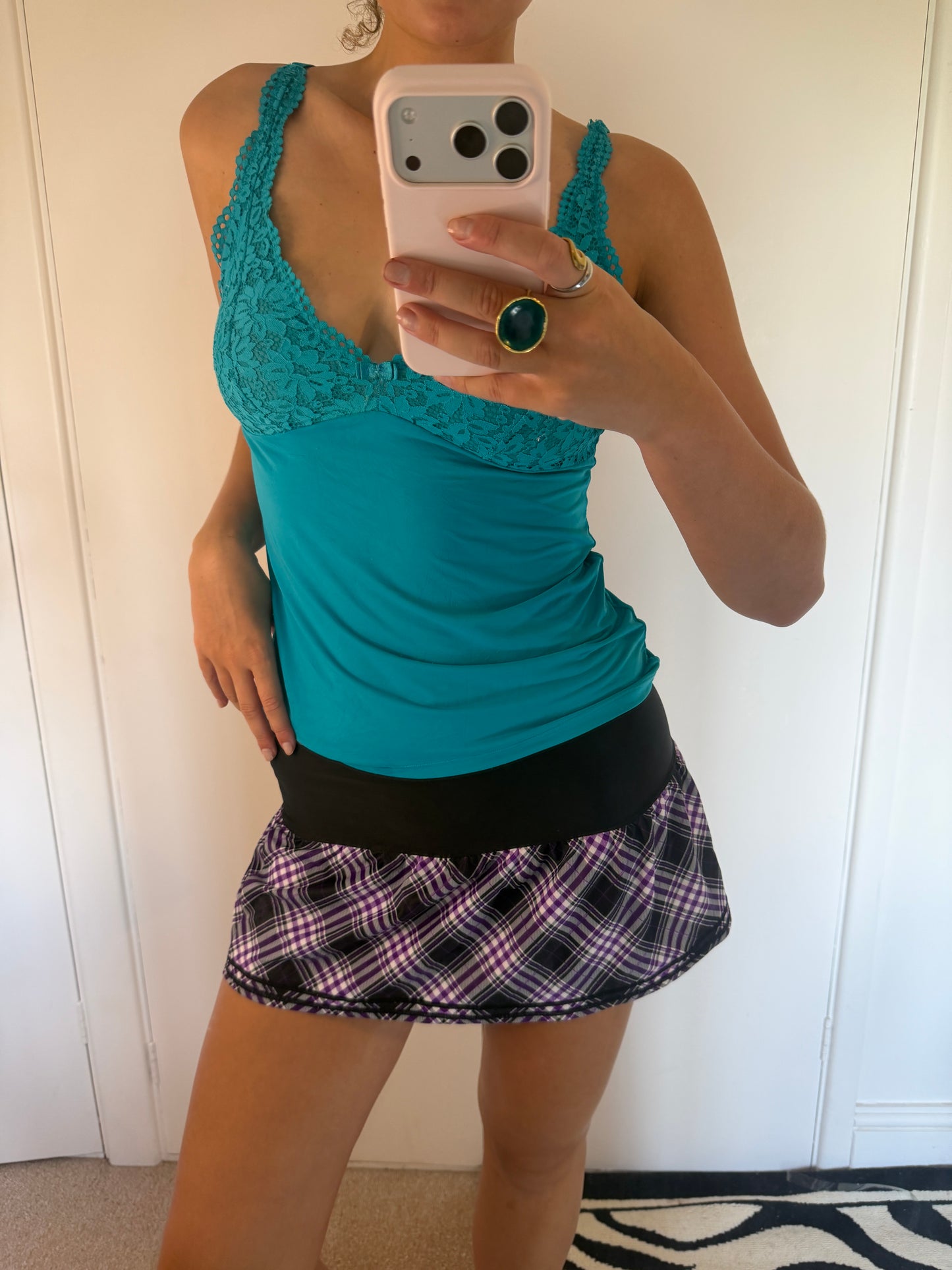 2000s mini skirt
