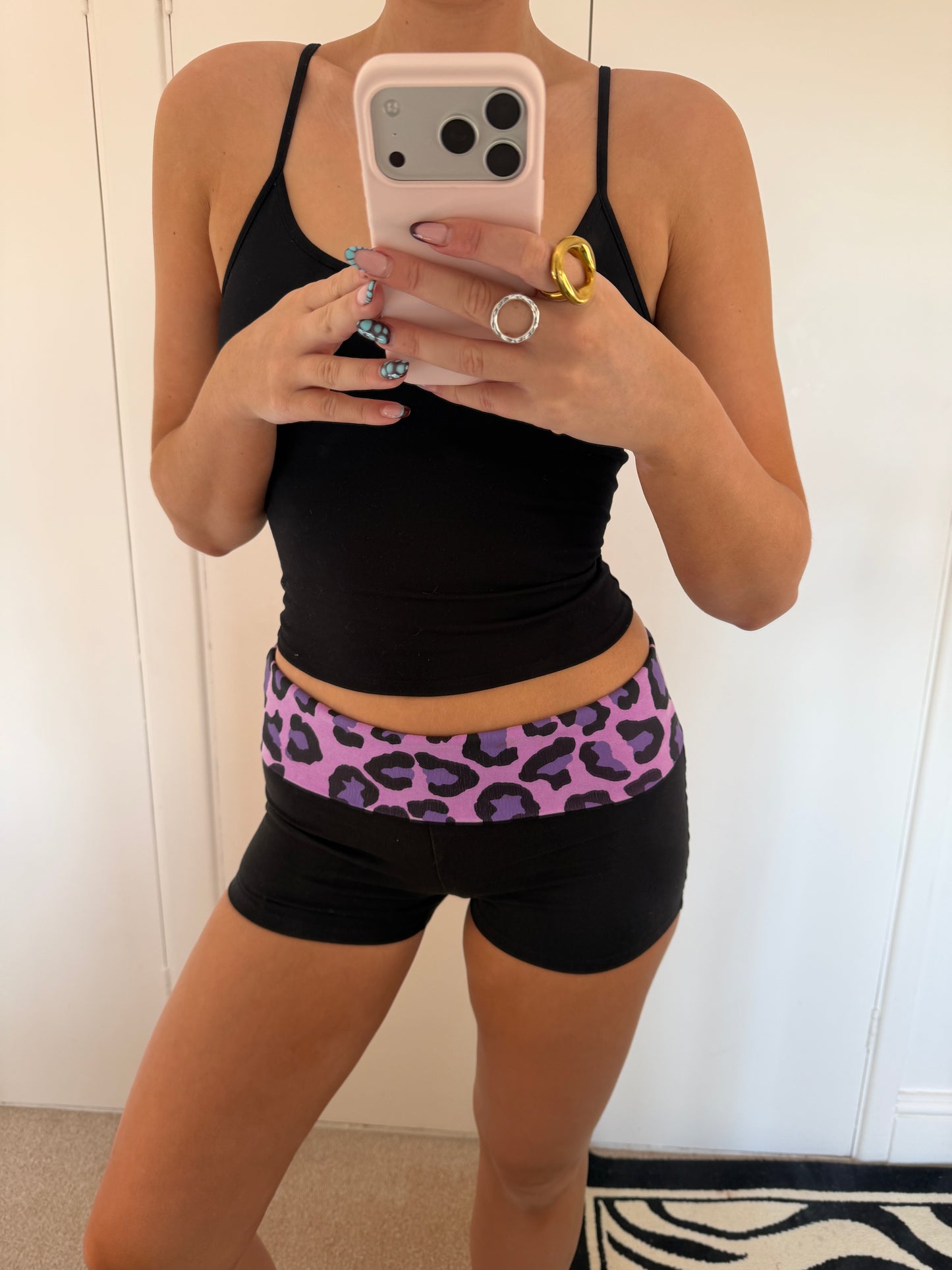 vs shorts