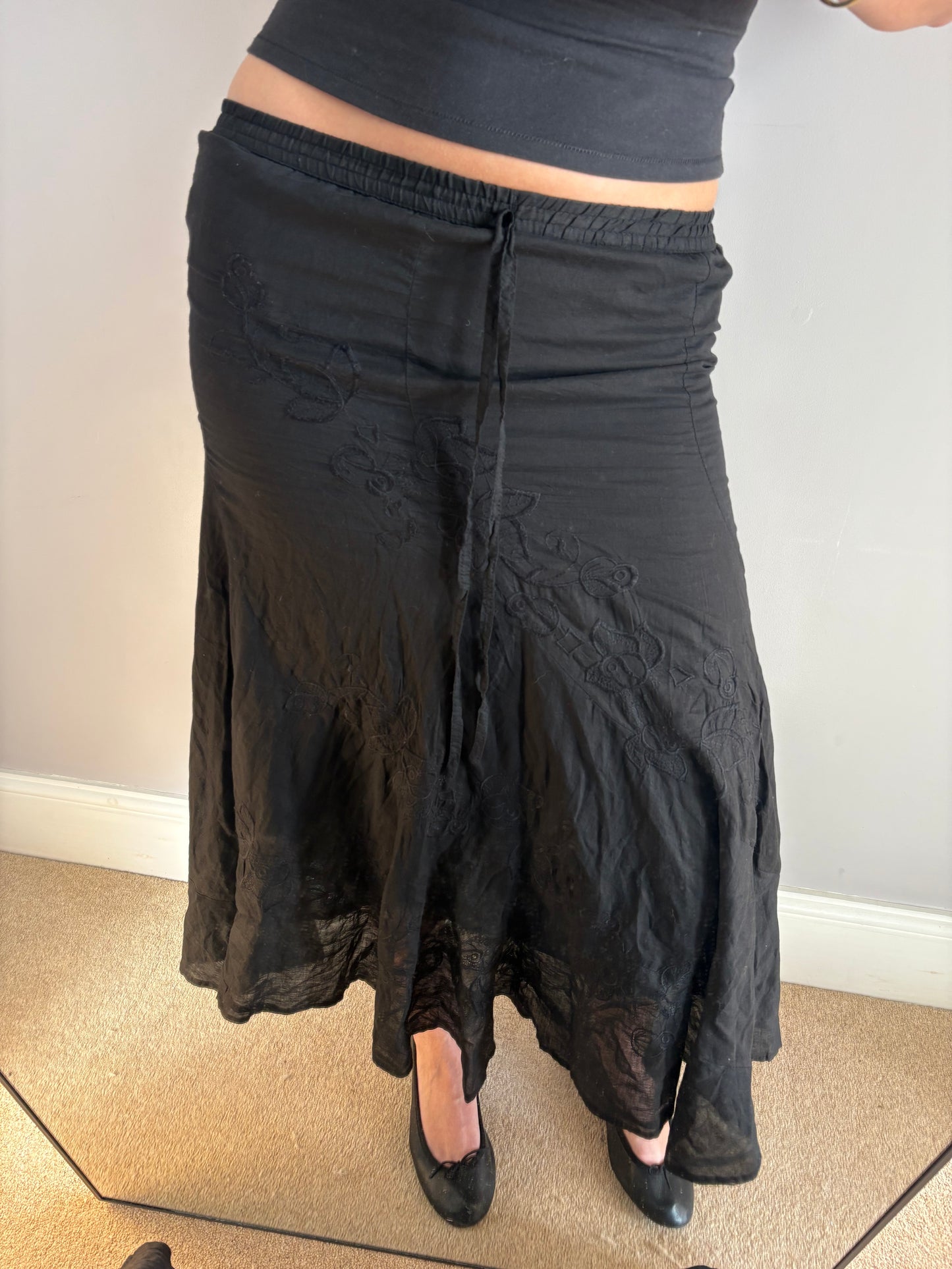 black maxi skirt