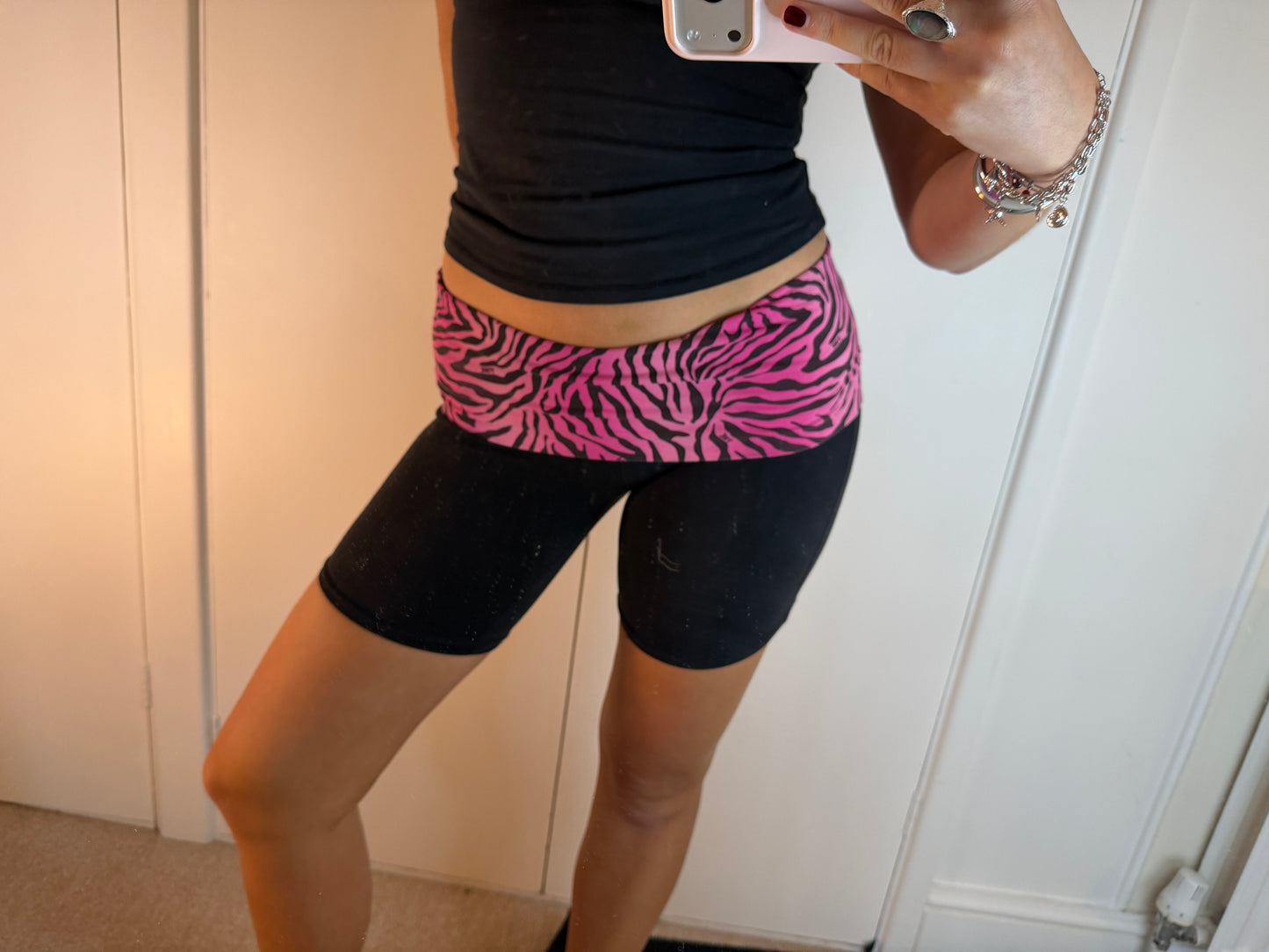 vs rare fold shorts