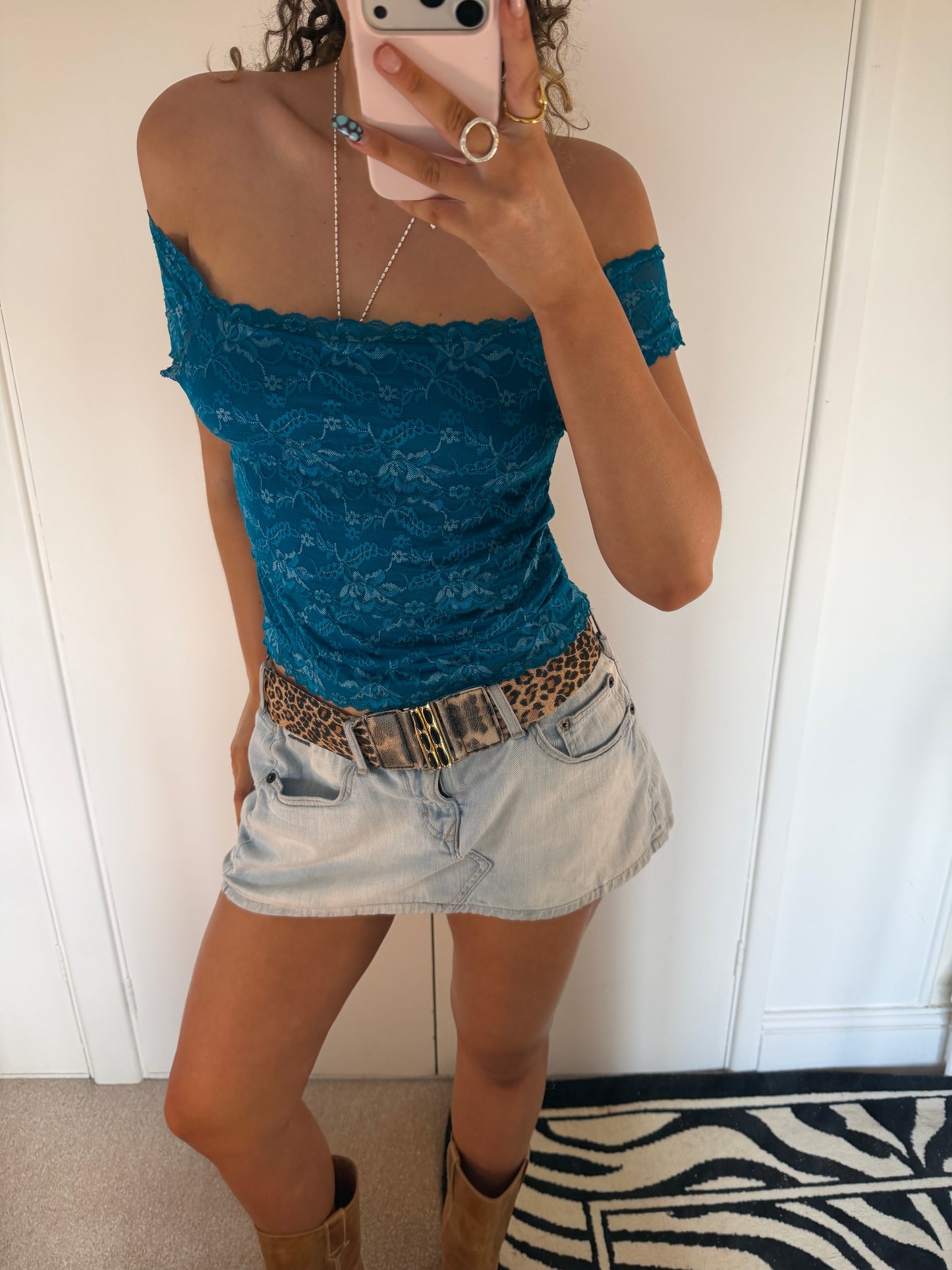laced top