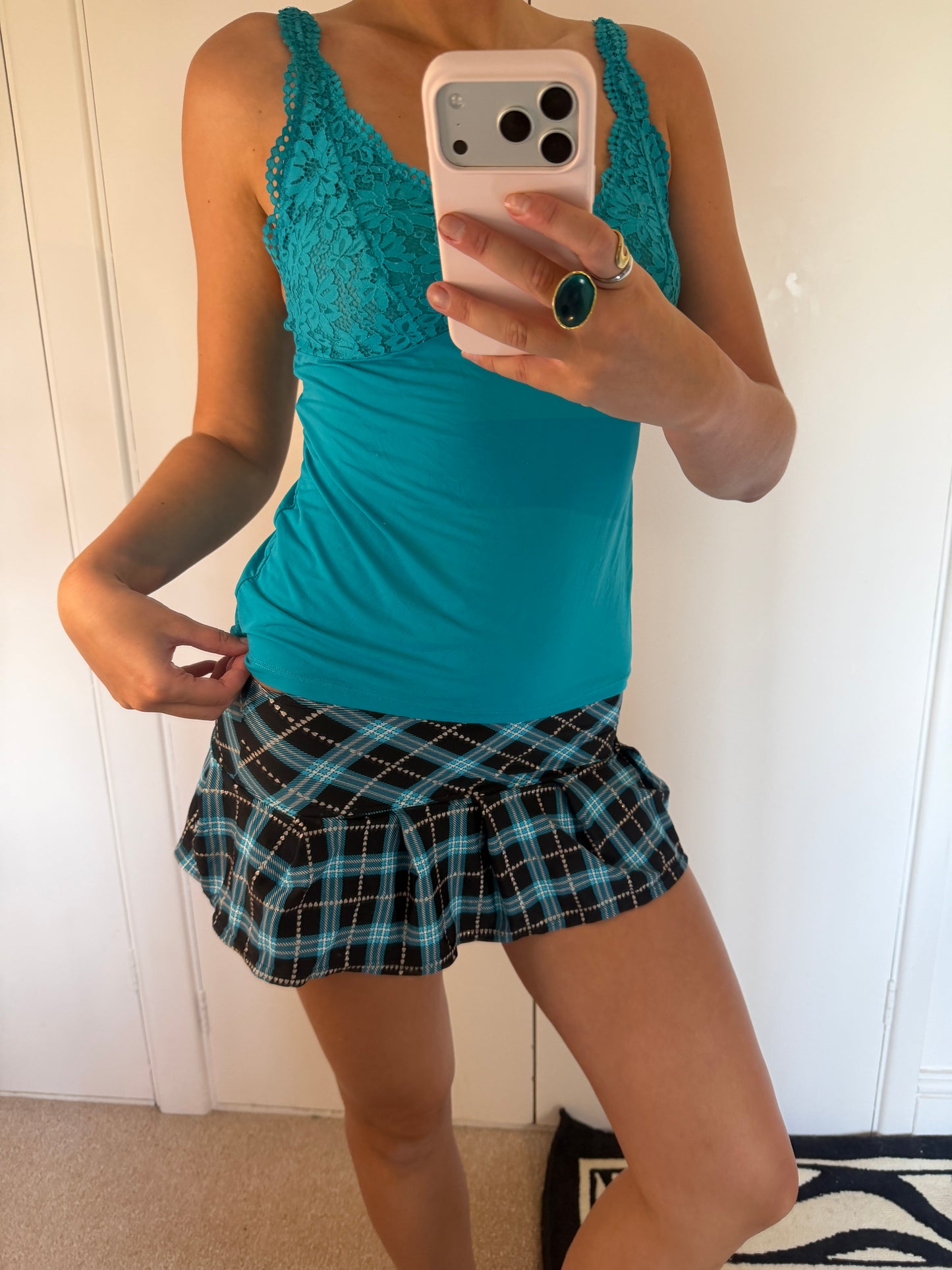 2000s mini skirt