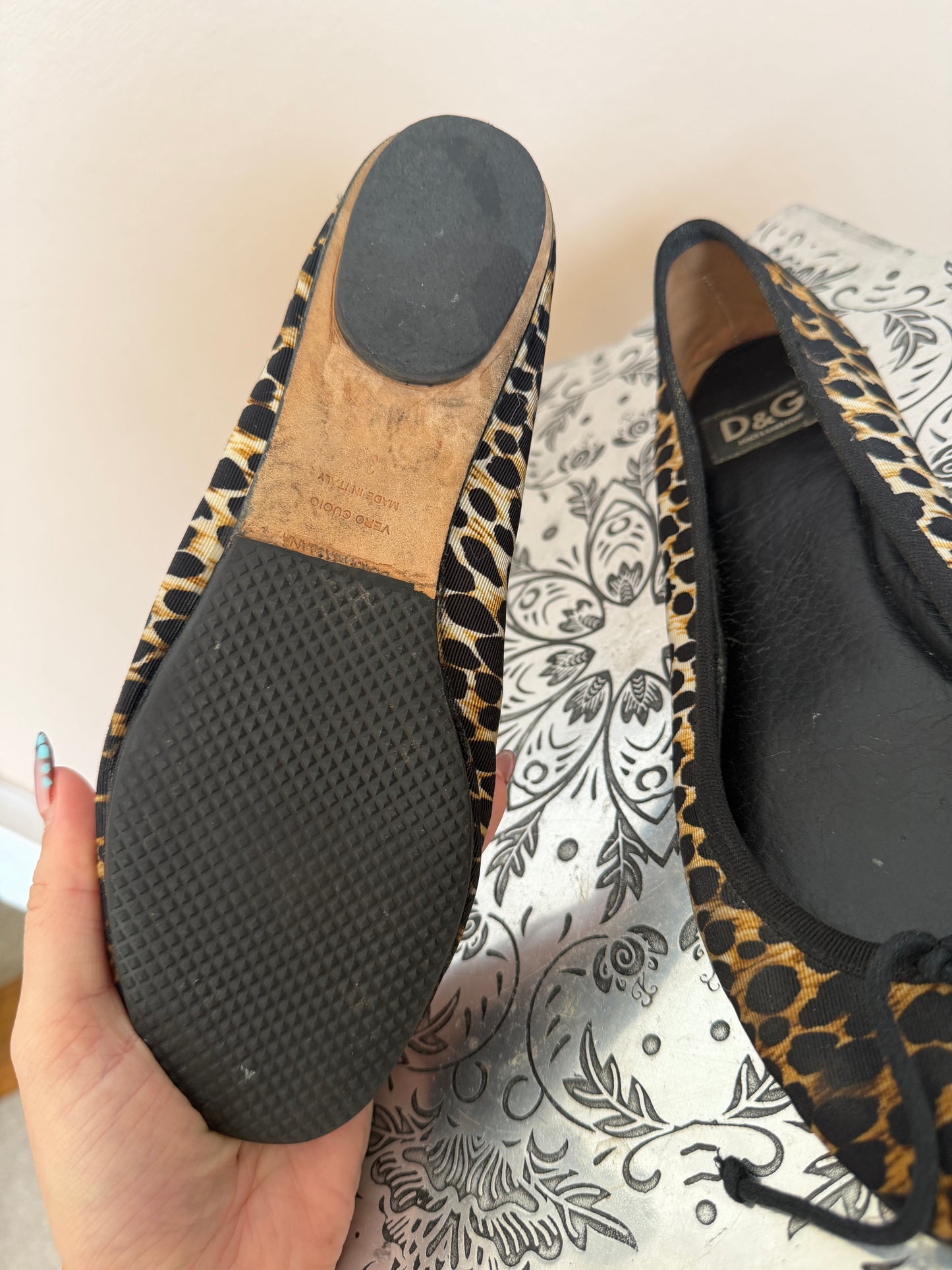 d&g leopard ballet pumps