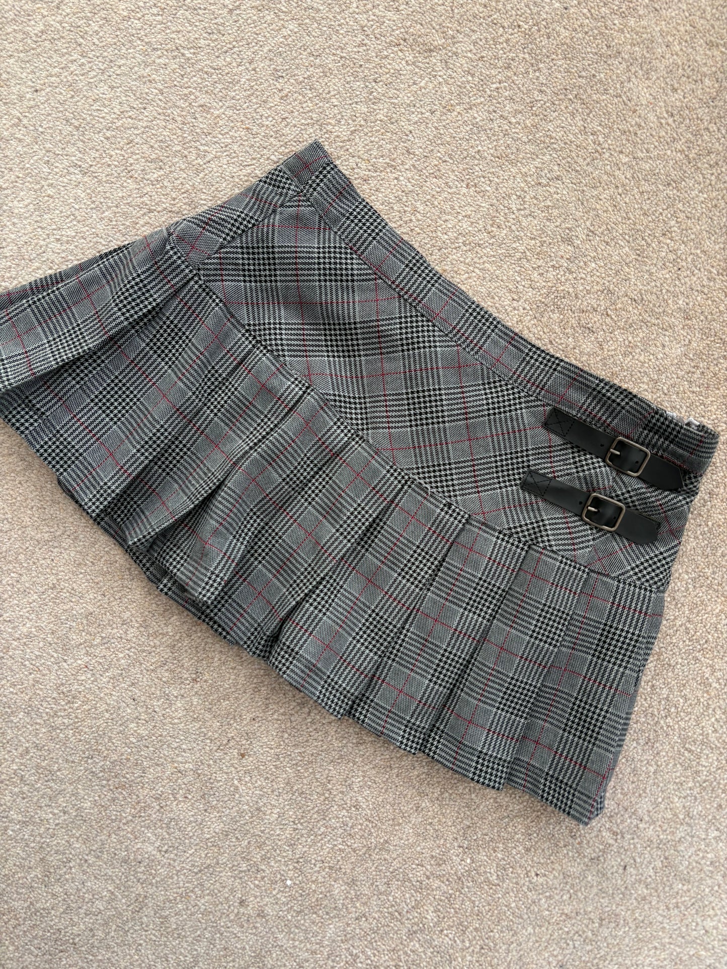 plaid mini skirt