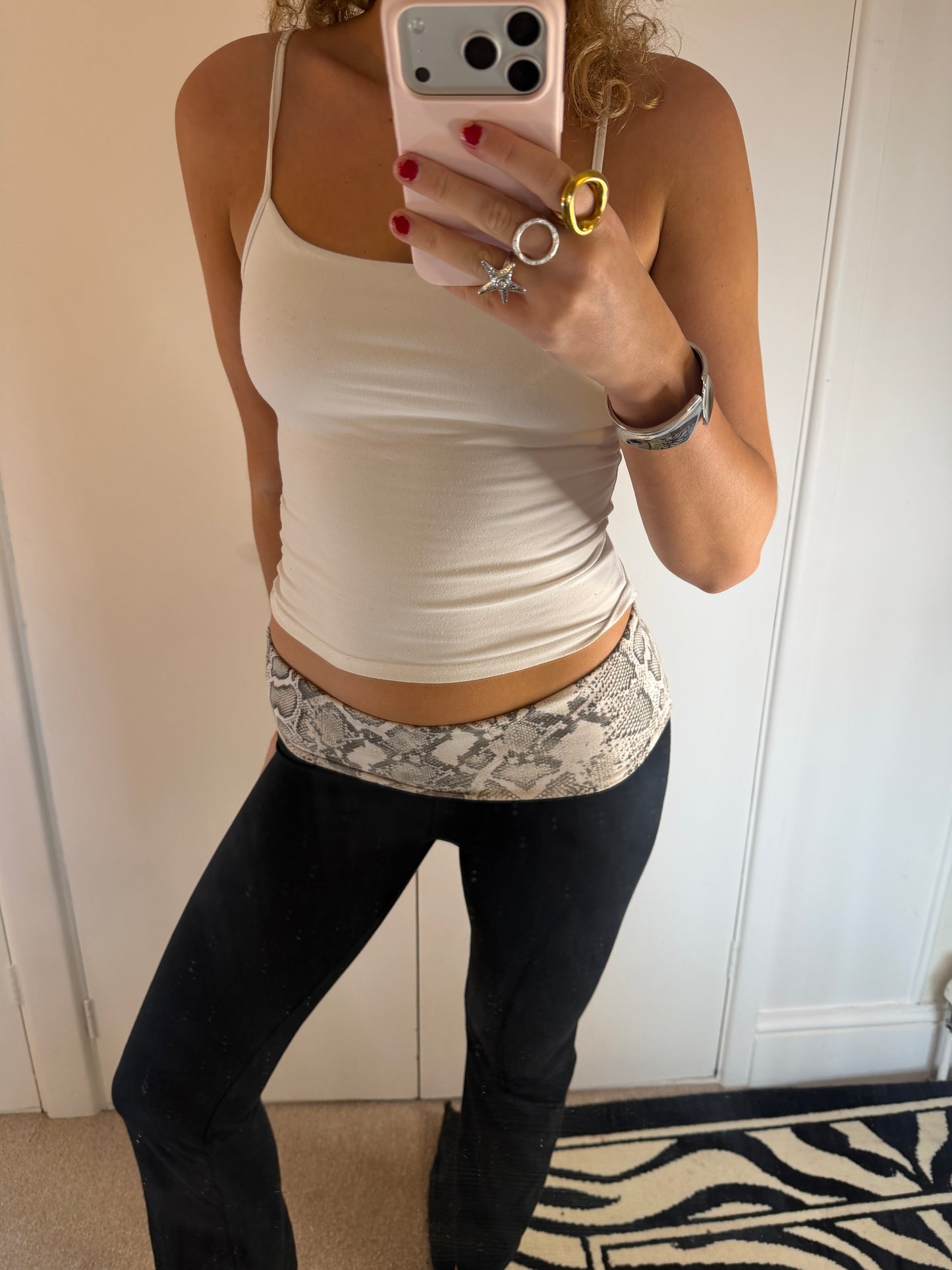 vs snake leggings