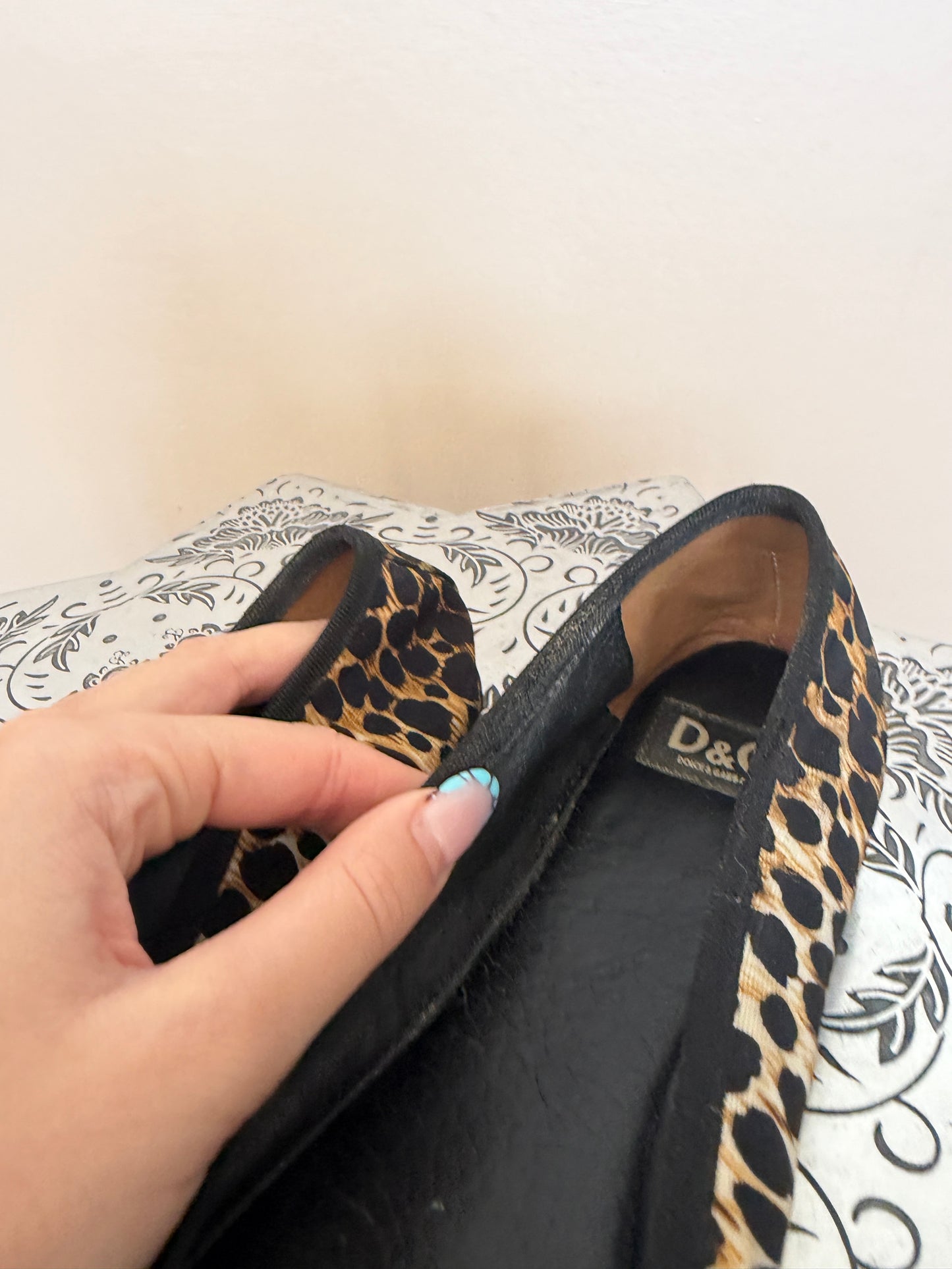 d&g leopard ballet pumps