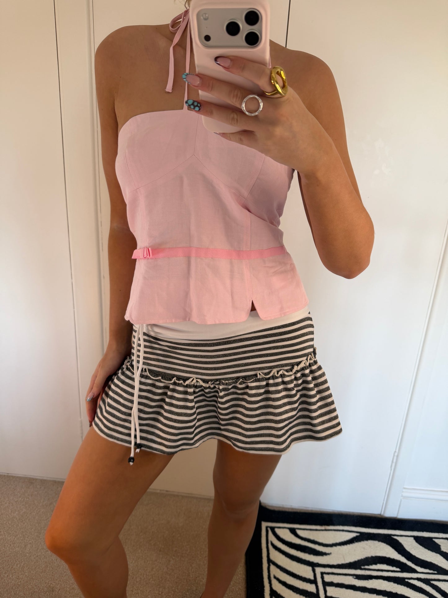 mini skirt
