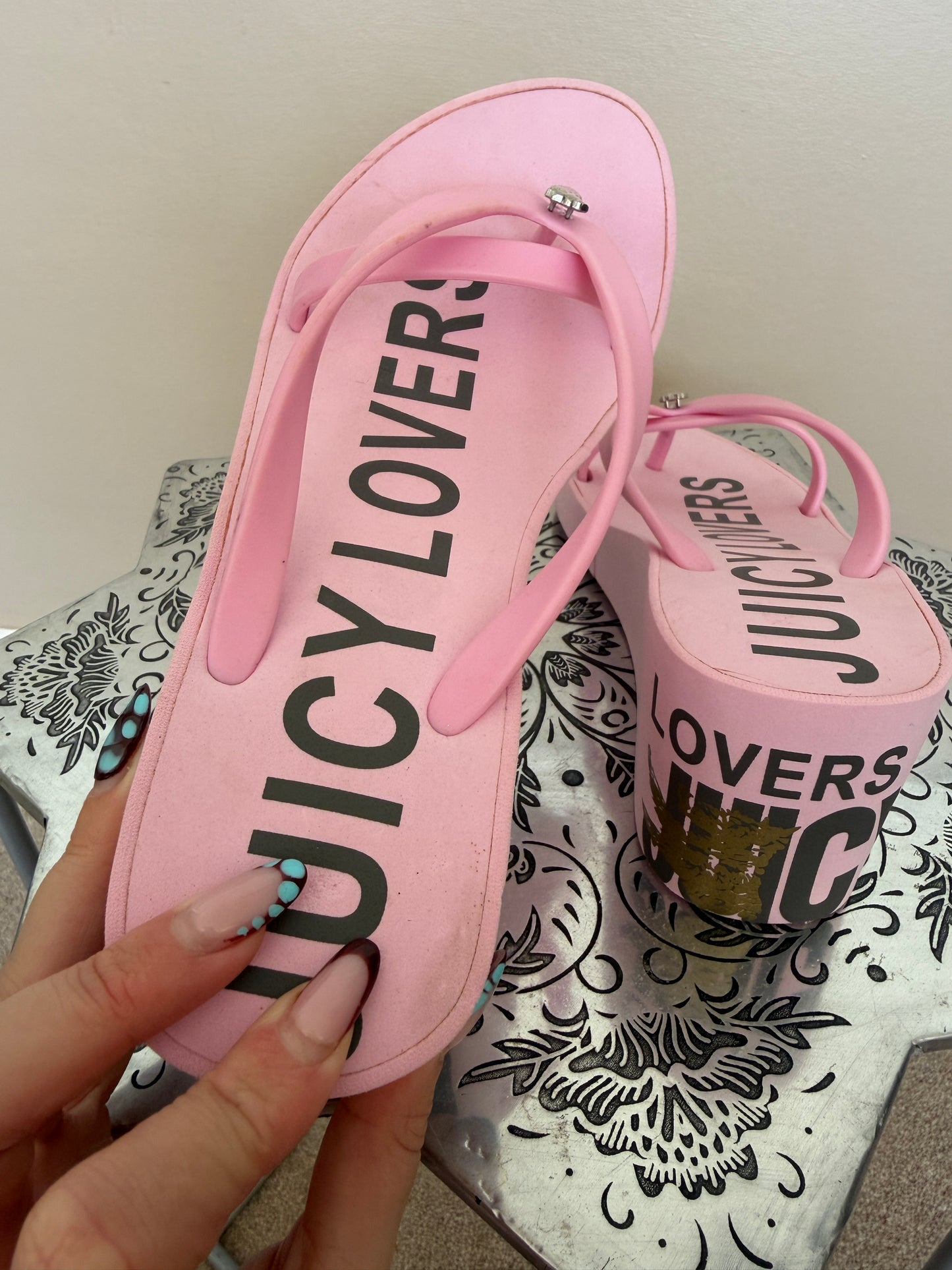 juicy flip flops