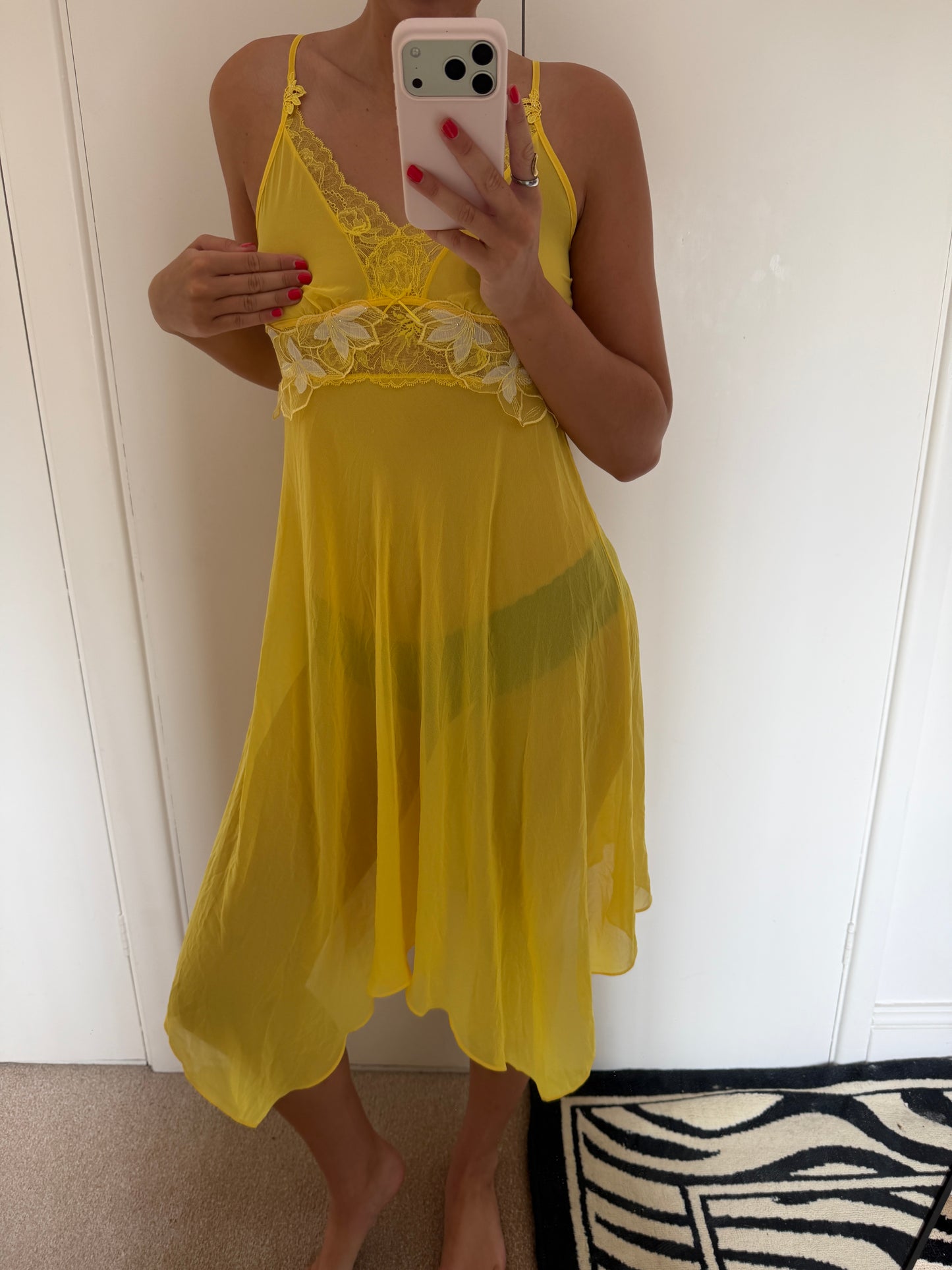 yellow dress