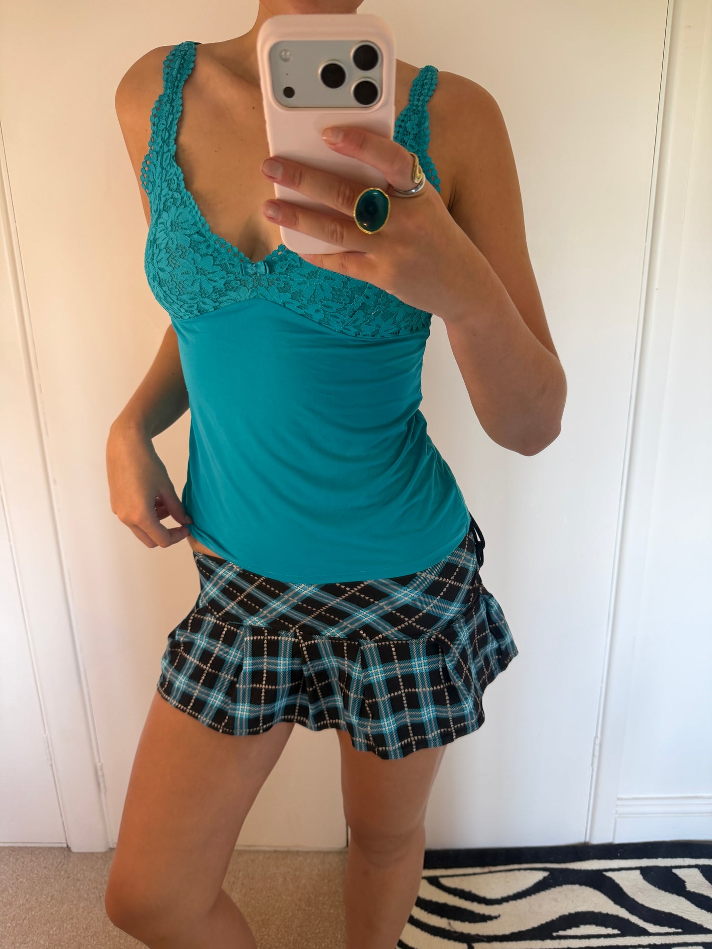 2000s mini skirt